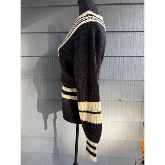 Steve Madden Womens‎ Black Cream Striped Long Sleeve Pullover Sweater Size Small - Picture 3 of 7